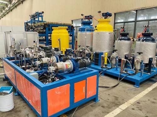 2025年數控與夾心彩鋼板設備選購指南 跨材質適配與售后體系解析，兼論零部件銷售策略